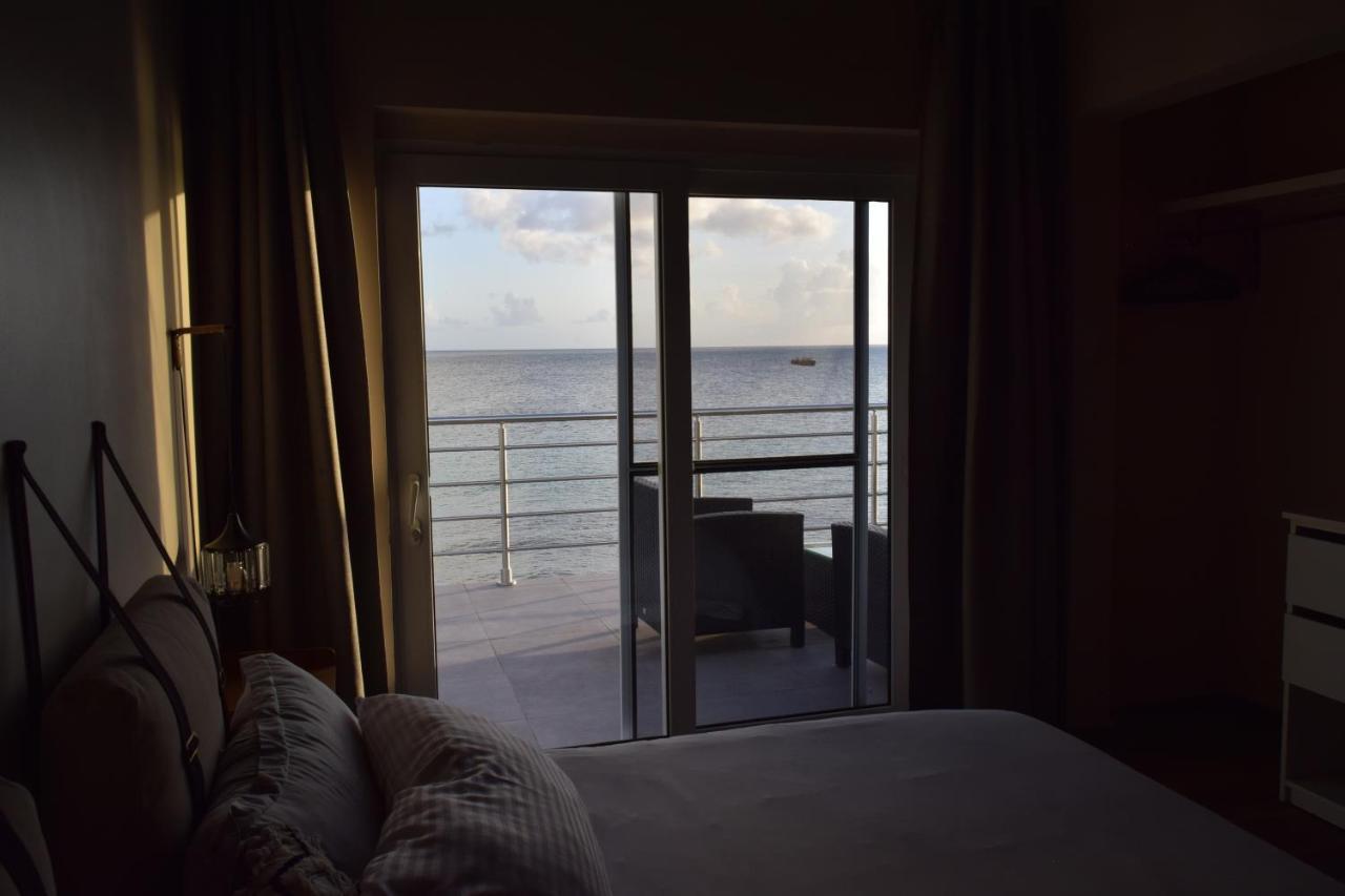Tradewinds Apartments خليج سِمبسون المظهر الخارجي الصورة
